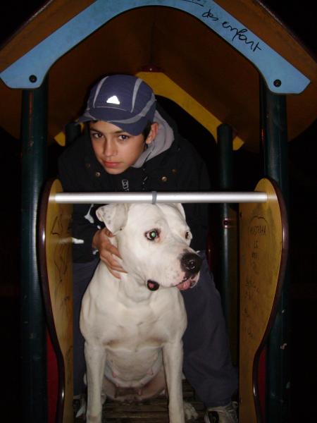 moi et mon chien !!!!!!! ptdr il été 1h du mat !!!!